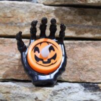 halloween ledes mécses fekete csontváz kéz