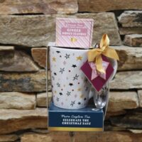 bögre zöld teával ,kanállal (karácsony)