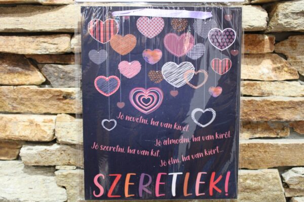 valentin napi tábla szeretlek fekete színes