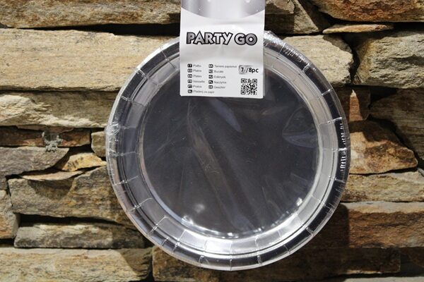 papírtányér ezüst 18 cm 8 db/cs