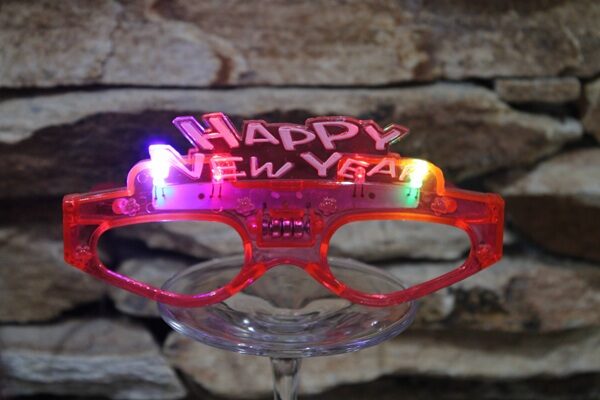 ledes szemüveg happy new year rózsaszín (szilveszter)