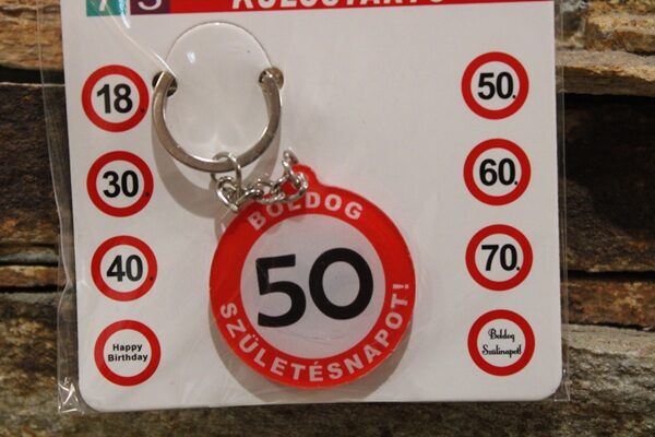 Sebességkorlátozó kulcstartó – plexi – (50.szülinap.)