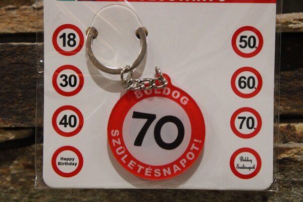 Sebességkorlátozó kulcstartó- plexi – (70.szülinap)