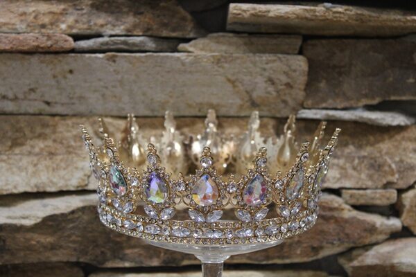 prémium fém korona arany színjátszós