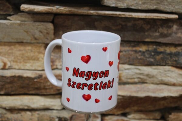 valentin napi bögre szerelmes mosómedvékkel – „nagyon szeretlek!” felirattal