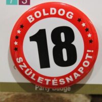 kitűző boldog 18 születésnapot (18.szülinap)