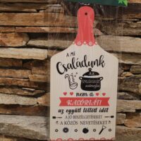 fa vágódeszka dekoráció a mi családunk 