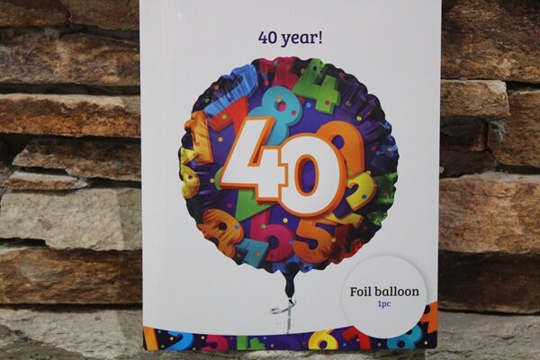 40 es születésnapi fólia lufi 45 cm – színes számmintás birthday lufi (40.szülinap)