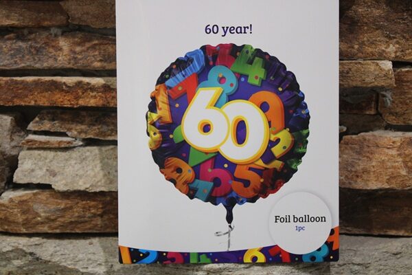 60-as születésnapi fólia lufi 45 cm – Színes számmintás Birthday lufi