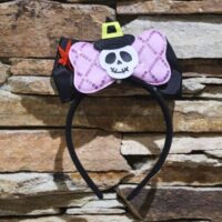 lila koponyás halloween fejdísz – látványos jelmez fejpánt
