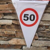 50. születésnapi zászlófüzér – közlekedési tábla mintás, 3 m, 12 db | partyballon